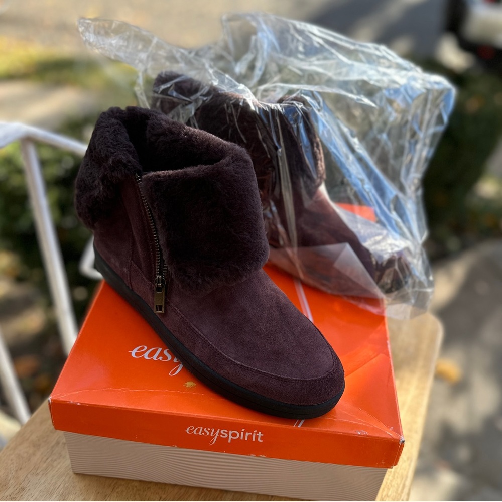 Womens Easy Spirit Winter Furry Boots size 10.5 M NEW NIB Dark Deep Purple Black
